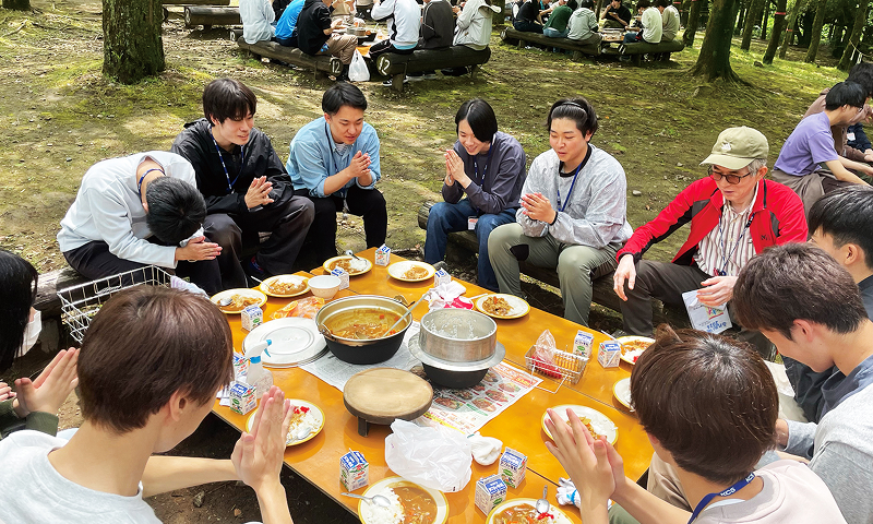 写真：レクリエーションの様子。