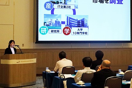 入学事務局より「学校紹介・入試制度」の説明
