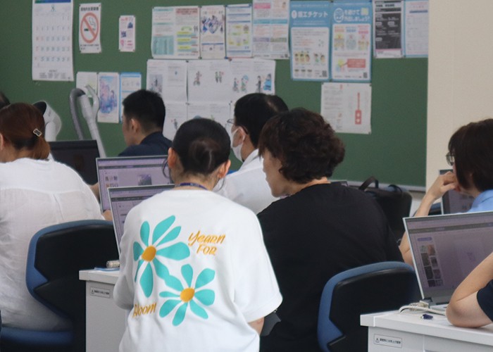 在校生がサポート１