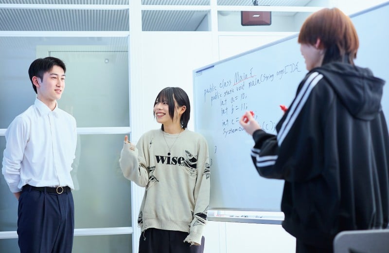 大学併修学科(4年課程)｜大学併修学科｜学科・専攻｜KCS鹿児島情報専門学校